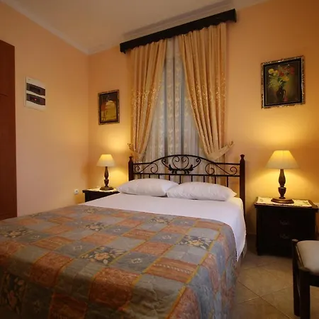 索非亚旅馆 Rhodes City